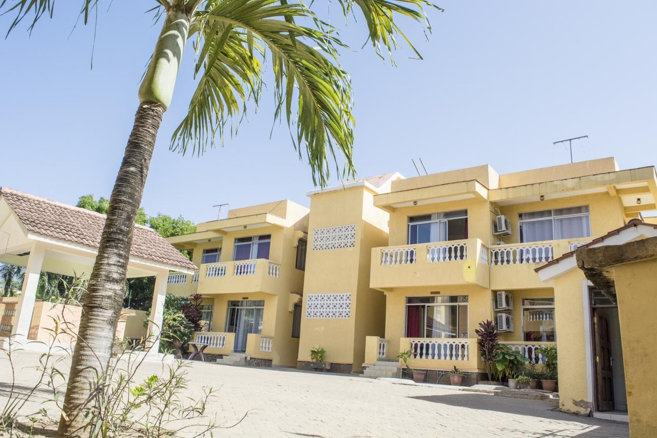 Pawenzi Serviced Apartments Момбаса Екстер'єр фото