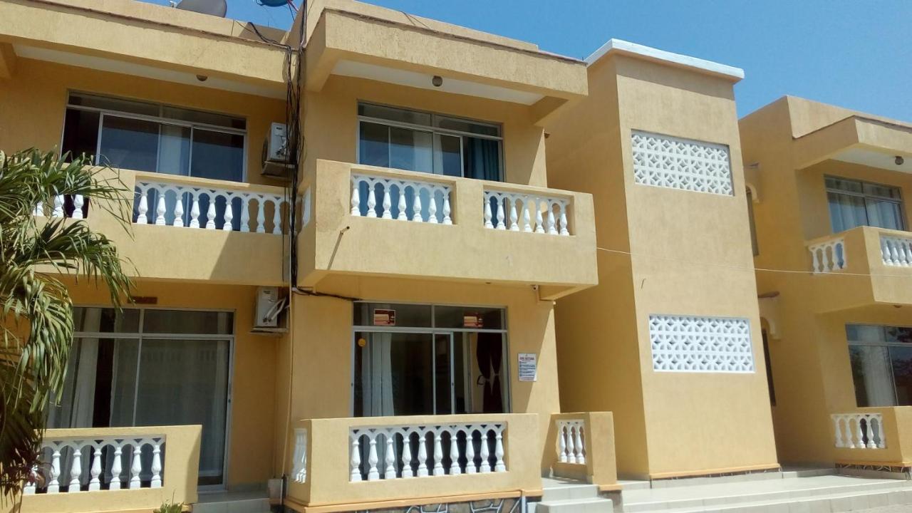 Pawenzi Serviced Apartments Момбаса Екстер'єр фото