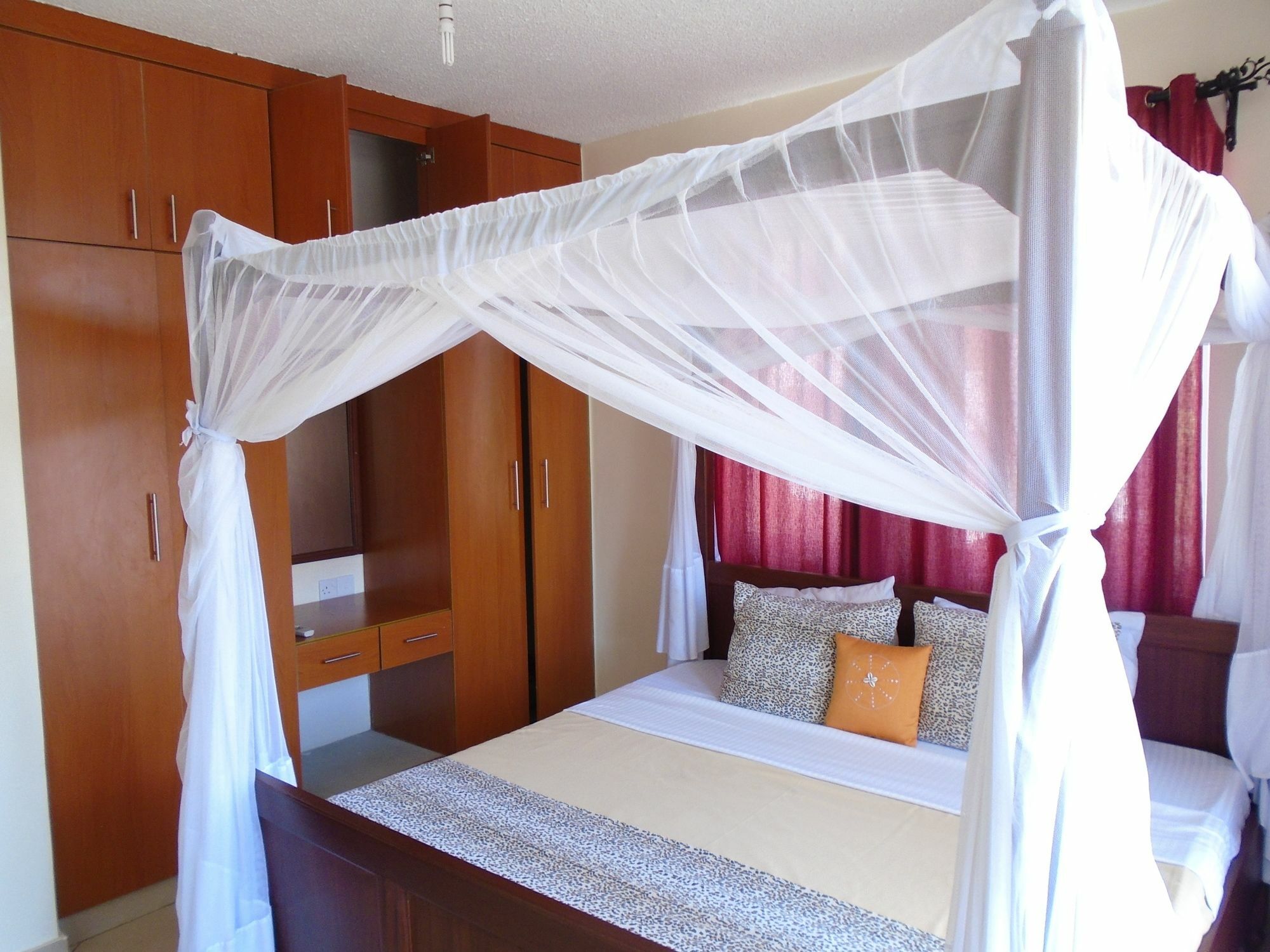 Pawenzi Serviced Apartments Момбаса Екстер'єр фото