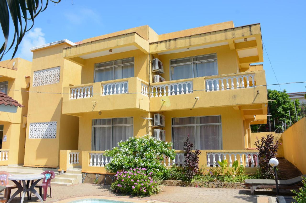 Pawenzi Serviced Apartments Момбаса Екстер'єр фото